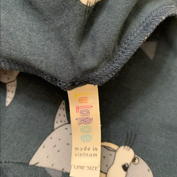LuLaRoe O/S Adorable Gray Walrus Leggings - Picture 3 of 4